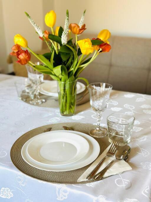 Cozy 1Br Apartment•Central•Quiet Bucarest Esterno foto